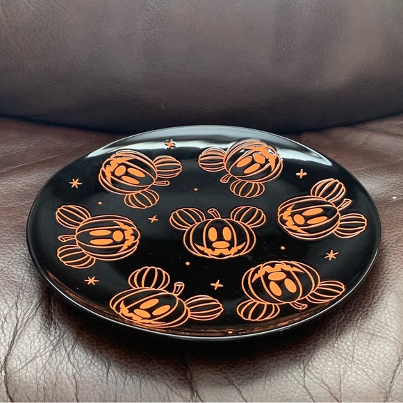Disney Mickey Mouse Jack O’Lantern Pumpkin Halloween Dinner Plate - Picture 2 of 4